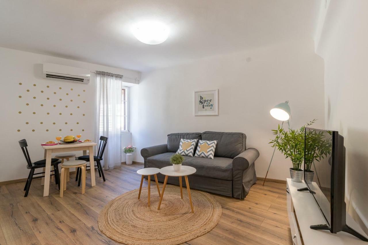 Central New Apartment Nonna Mara روفينج المظهر الخارجي الصورة