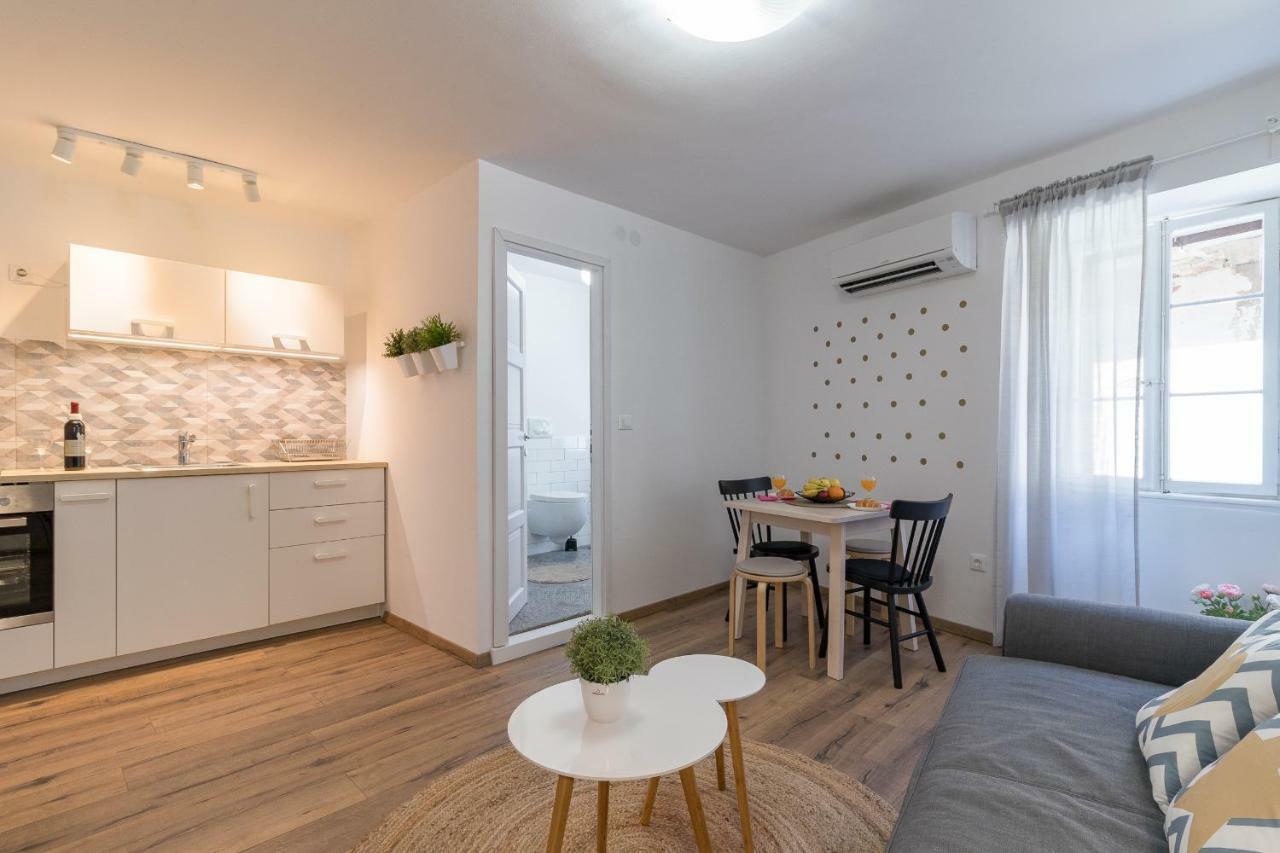 Central New Apartment Nonna Mara روفينج المظهر الخارجي الصورة